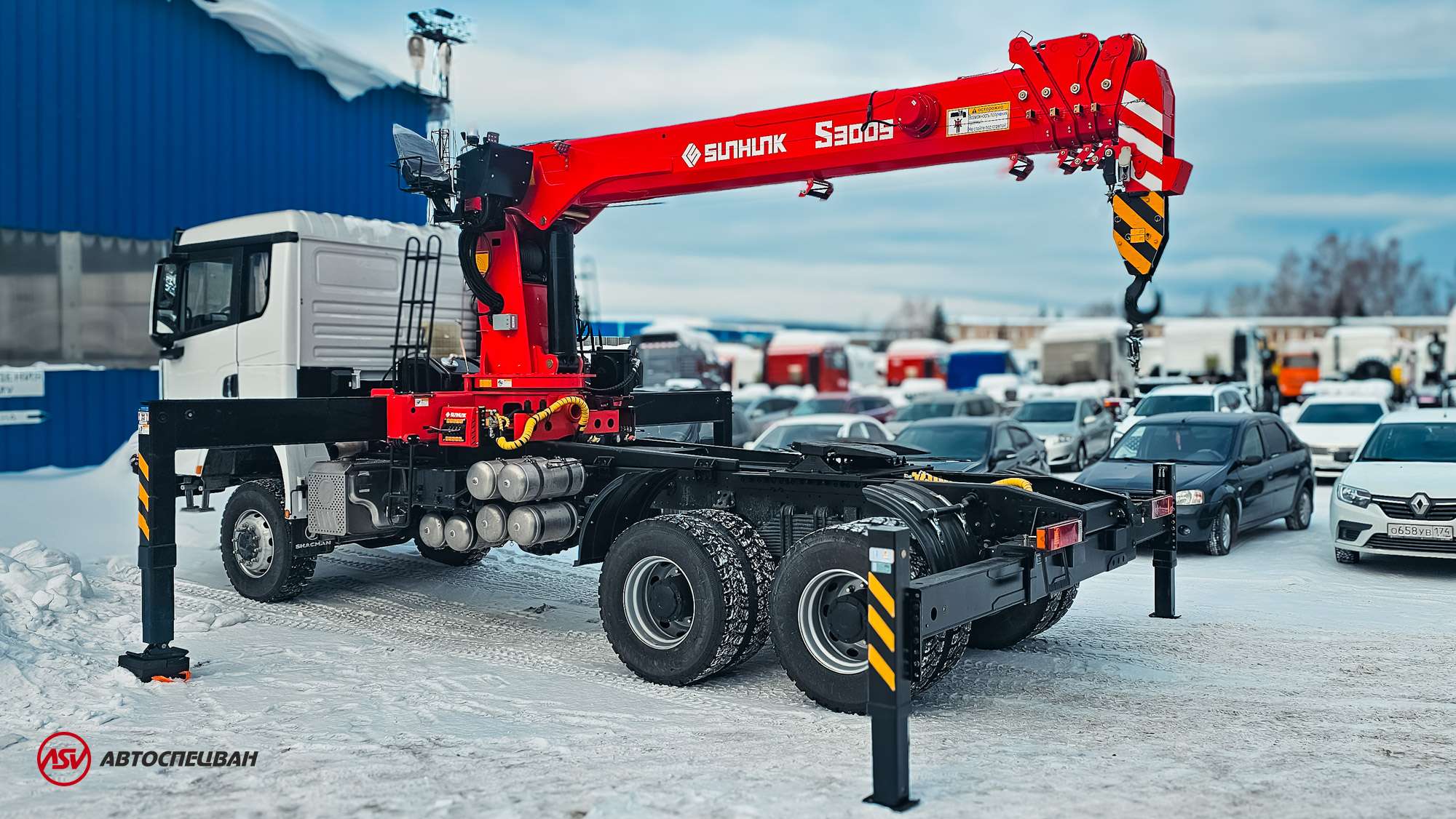 Седельный тягач Shacman X3000 с КМУ Sunhunk S-3005 2
