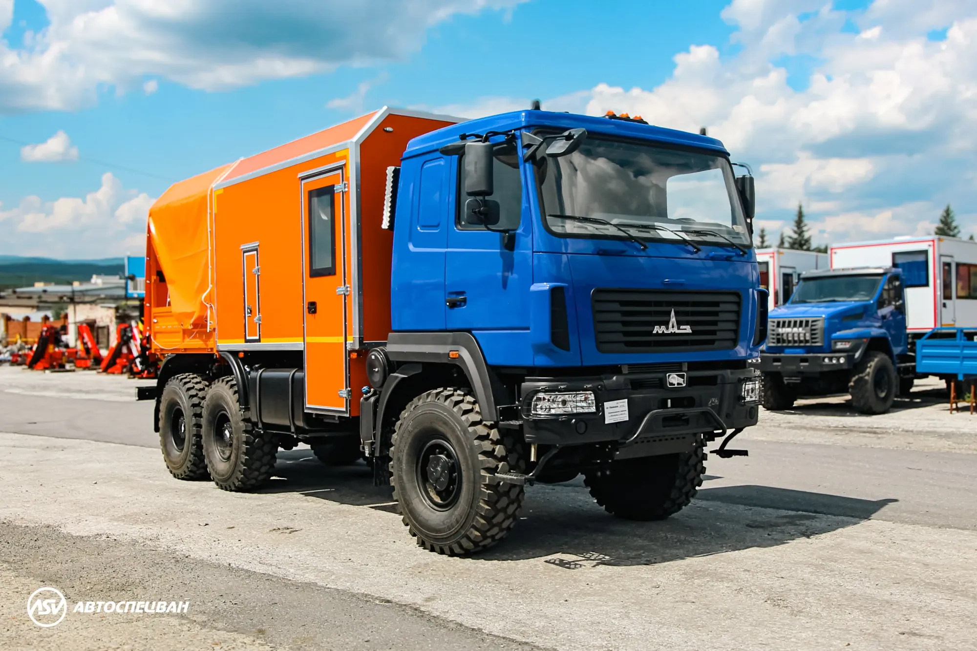 Передвижная мастерская с КМУ ИМ-25 на шасси МАЗ 631828 0