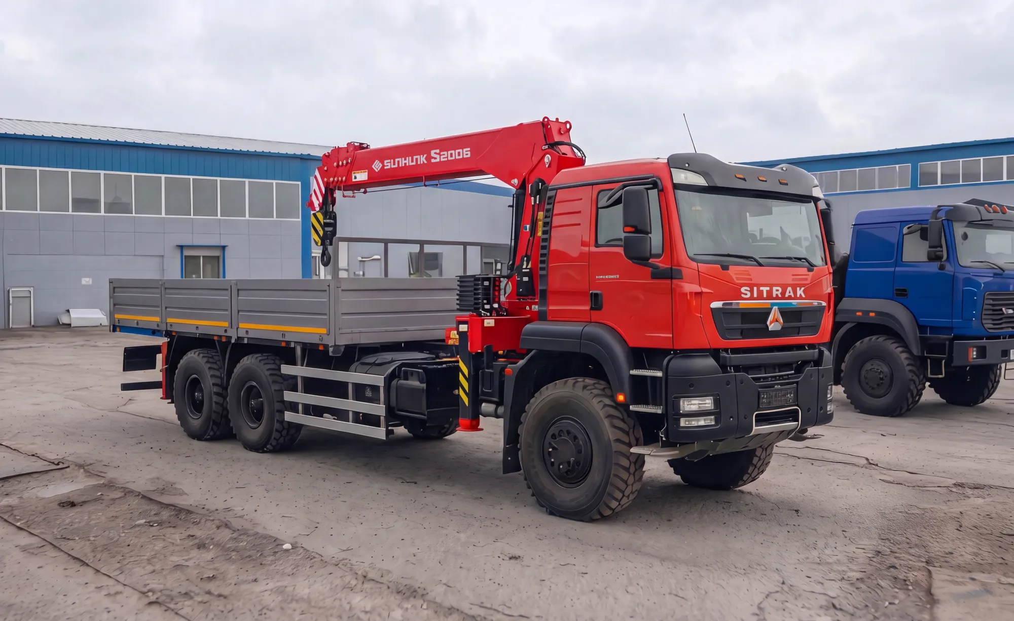 Бортовой автомобиль с КМУ Sunhunk S2006 на шасси SITRAK C7H 6x6 0