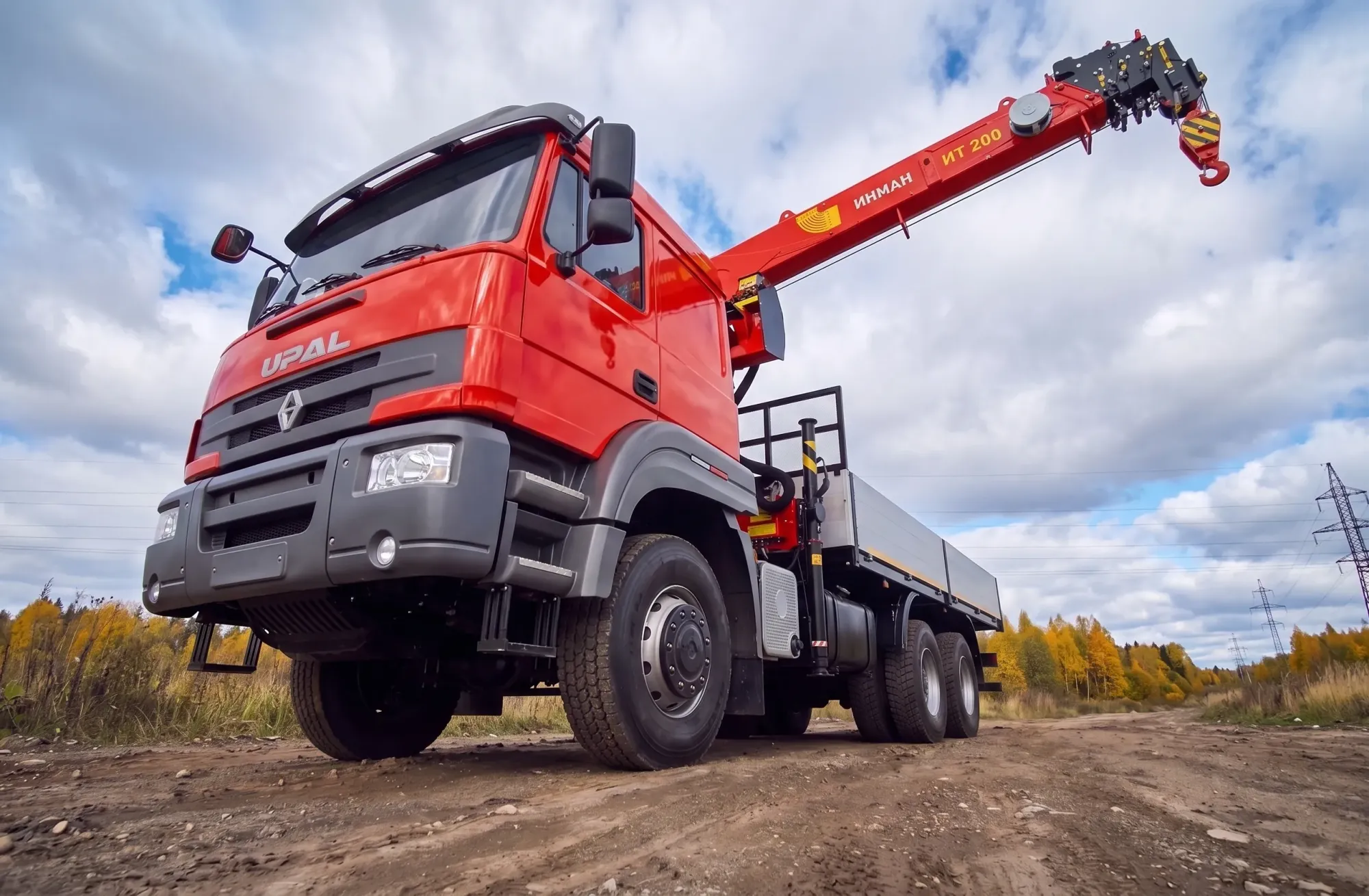 Бортовой автомобиль с КМУ ИТ-200 на шасси УРАЛ C35510 2