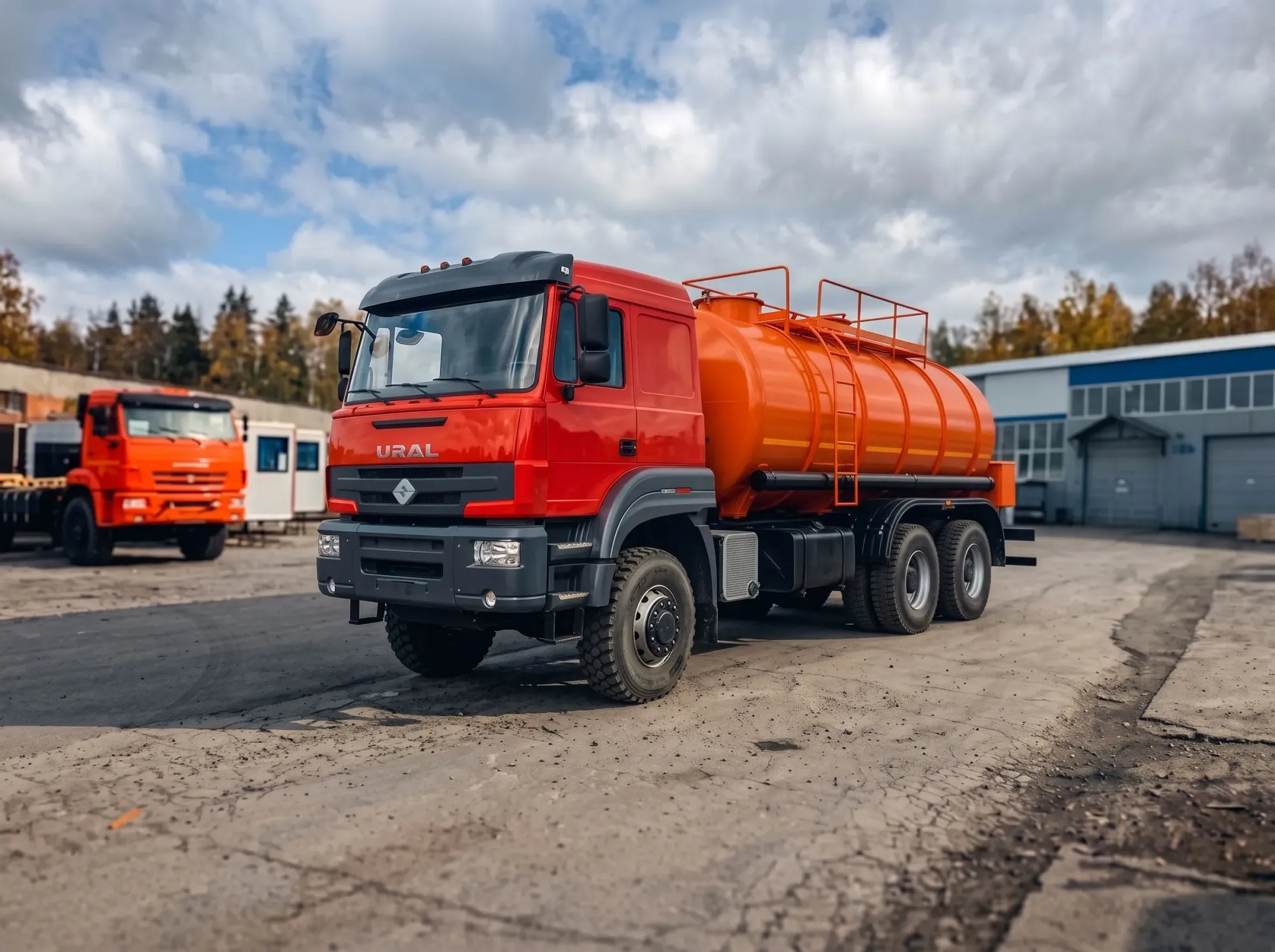 Автотопливозаправщик АТЗ-15 на шасси УРАЛ С35510 6х4 0