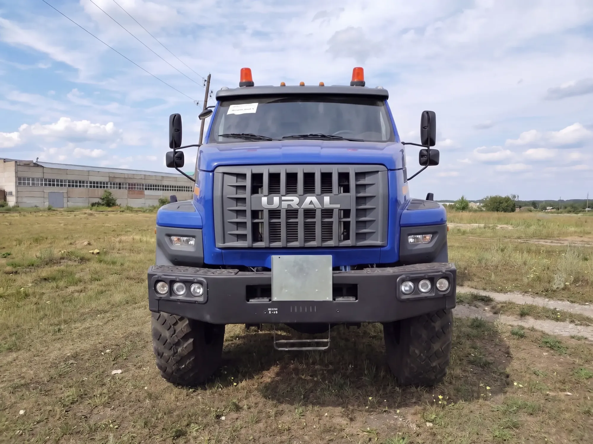 Автотопливозаправщик АКН-10 на шасси УРАЛ NEXT 2